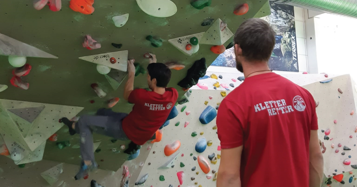 Bouldering for Beginners A StepbyStep Guide KletterRetter Climb